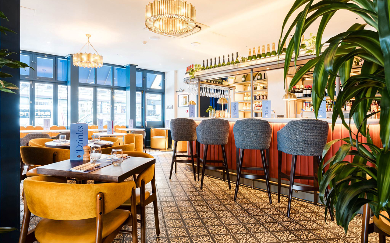 web__18__cote-brasserie__interiors__covent-garden-2024